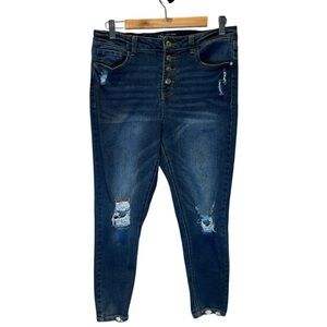 Women’s NOBO High Rise Distressed Ankle Jeans, Sz 13 .
